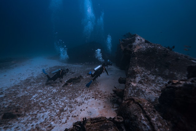 Experience the full day adventure of exploring the marine wonders of the Red Sea by booking your dive trip in Hurghada through jukadi.com